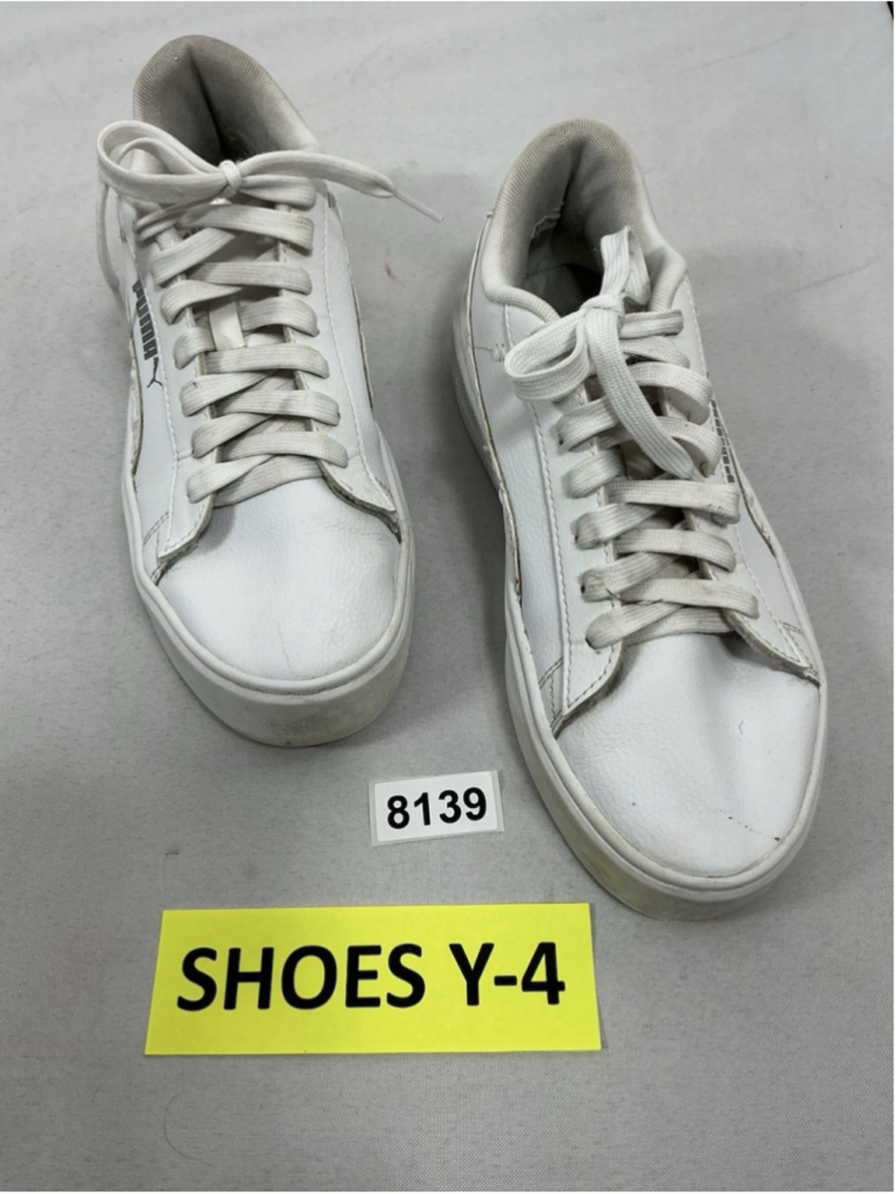 Womans Puma Smash Lace Up Platform Low Top Sneakers 8.5 White